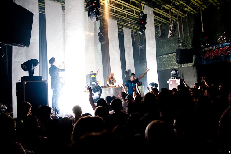 ELEKTRA - Pátek 15. 4. 2011